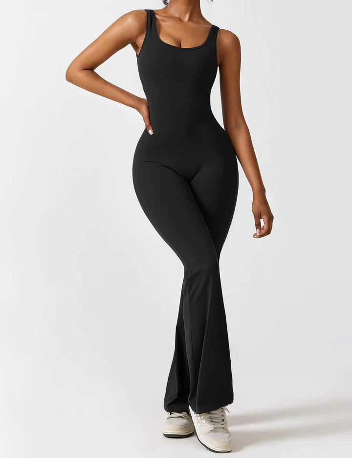 LUNA | ELEGANTE UITWIDENDE JUMPSUIT MET V-ACHTERZIJDE